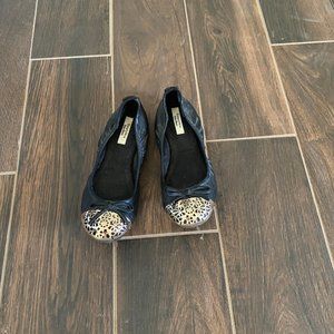 Simply Vera VeraWang Ballet Flats with Gold Casing